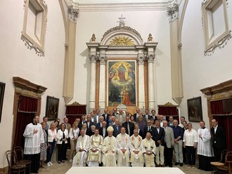 Kontakt und Informationen